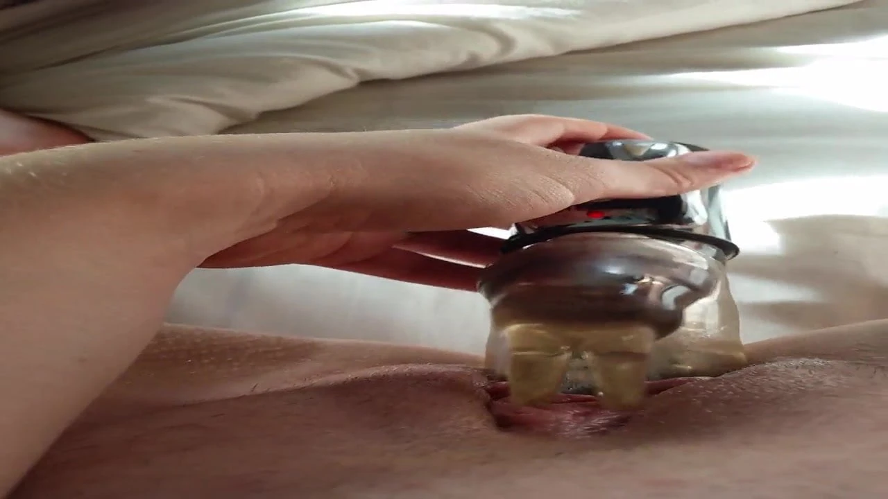 Dirty Slut fucks her dildo