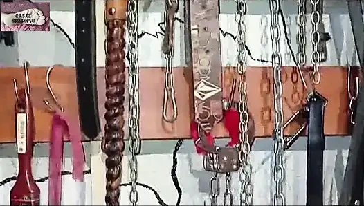 Penurut Mencintai Kakinya Dan Mengisap Penis Tuannya 1