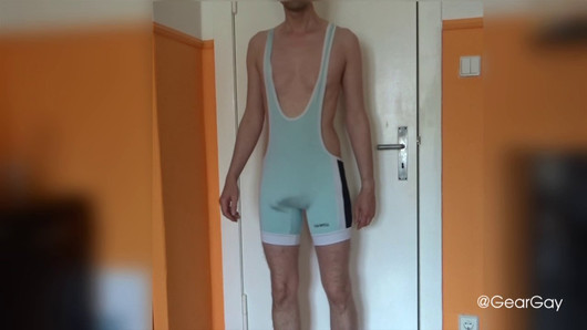 Compilazione di canottiere. lycra, spandex, rete