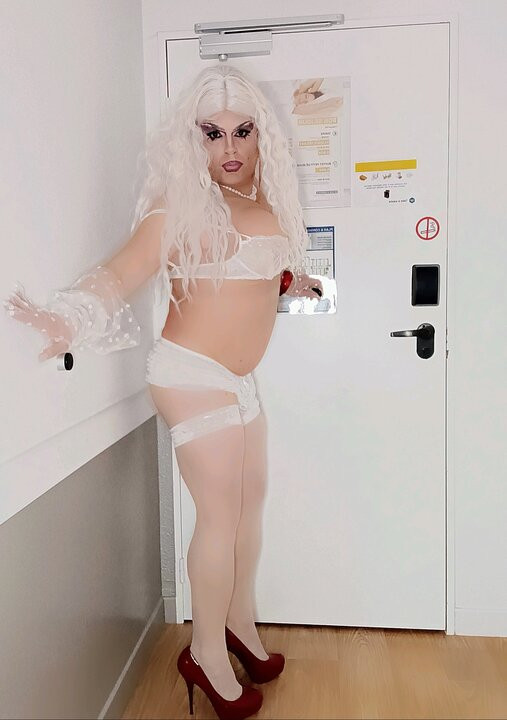 Pretty milf CD in lingerie cum for you at Valentine's Day