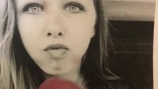 Cumtribute on kissing Girl