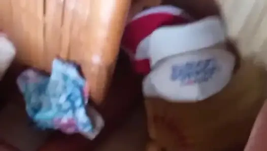 Cewek Itu Suka Nyepong Kontol Sebelum Dientot