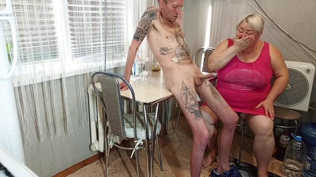 neighbor sucks and jerks off my swollen cock in exchange for a portion of hot cum in her mouth