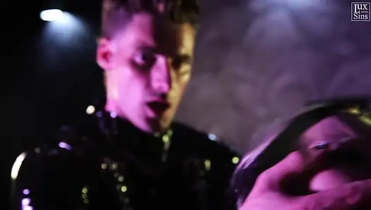 Latex-fick - könig kruger und honeybabesugarpiie