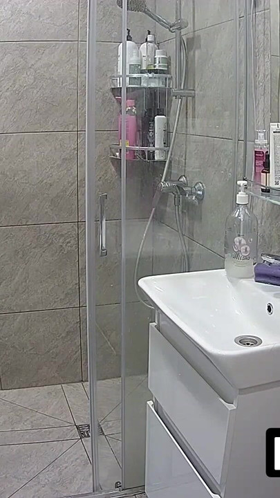 LUUV. Cunnilingus και γυναικείος οργασμός μετά το ντους στο ριάλιτι σόου της κάμερας | Κλιπ 3