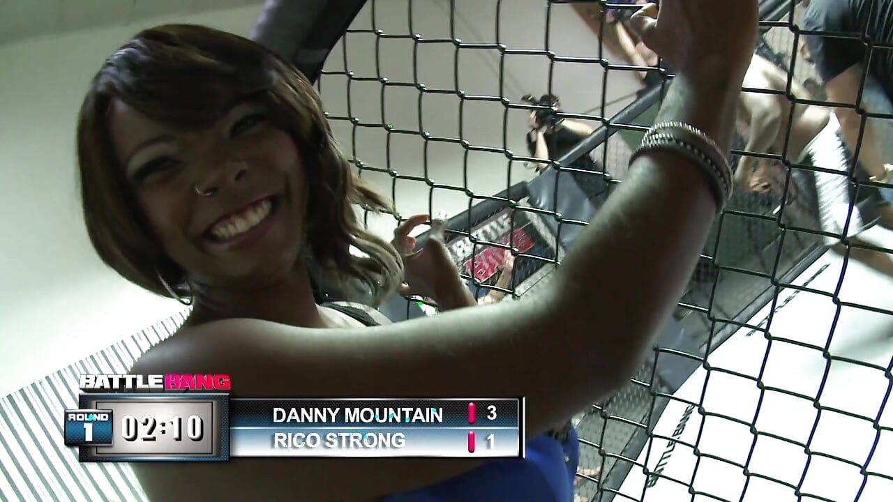 आराध्य खुशहाल ऊंट की अंगुनी विशाल प्यार के लिए चौड़ा खुला इंतजार कर रही है यह प्रवेश करने के लिए छड़ी