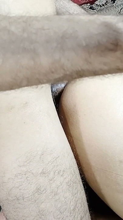 꽉 큰 엉덩이 인도 데시 십대는 큰 소리로 신음하는 고통스러운 항문 섹스(가안드 추다이)를 즐겼습니다 | 클립 1