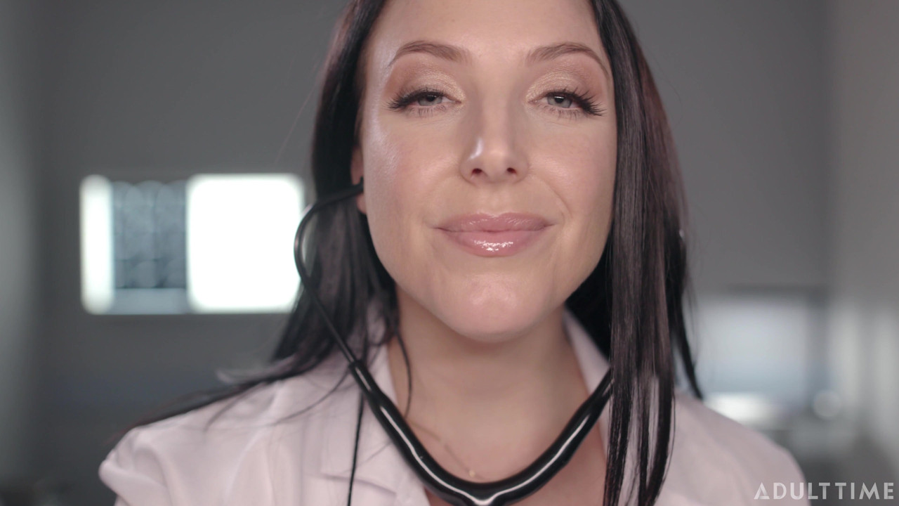 Asmrファンタジー博士。アンジェラ・ホワイトが全身身体検査