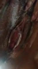 Lavando su vagina