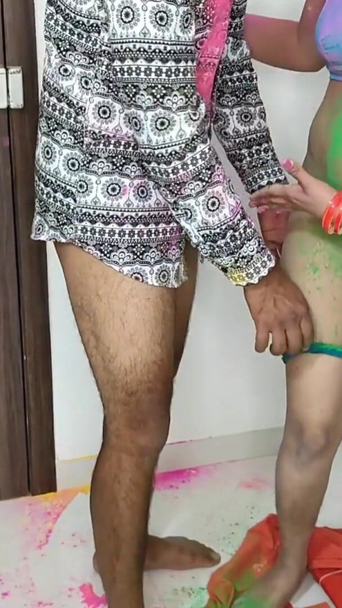 Happy Holi Komal Bhabhi, don't apply color like this on me brother-in-law | Clip 1