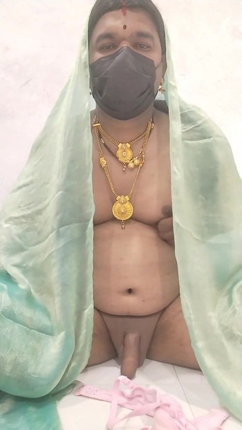 Indijski vrući shemale dipali saree s domom | Isječak 1