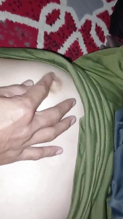 潮吹热辣亚洲女郎的性爱