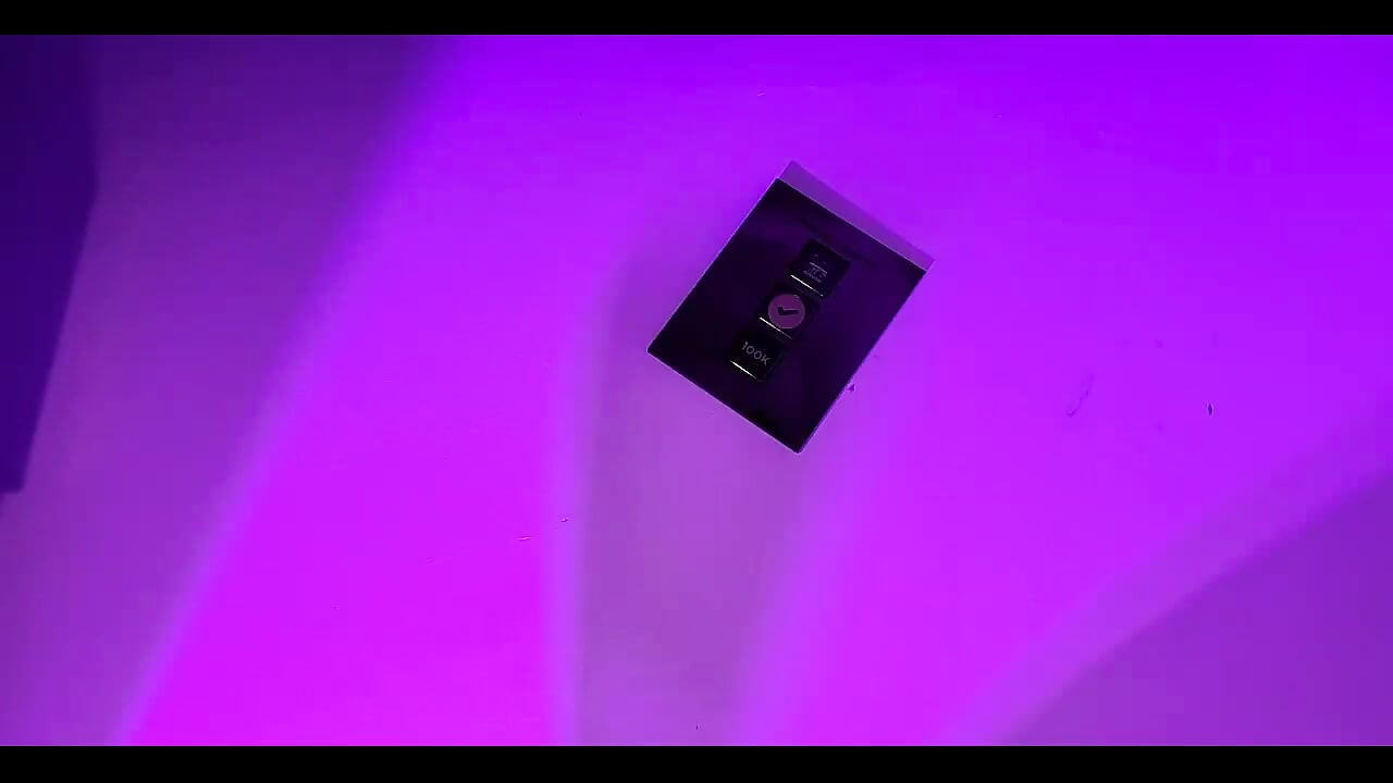 ในที่สุดเขาก็สอดควยเข้าไปในหีของกู