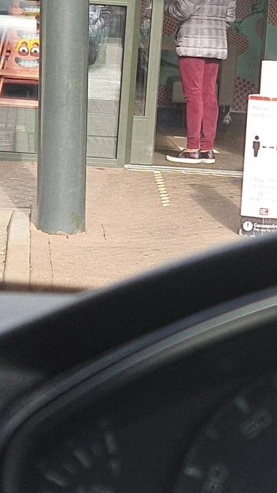 Salewomen fucked through leggings by Bulgarian customer