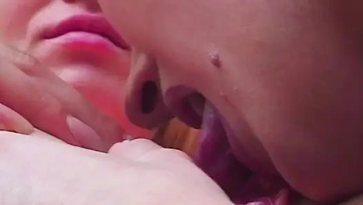 Lesbische Abenteuer im Garten