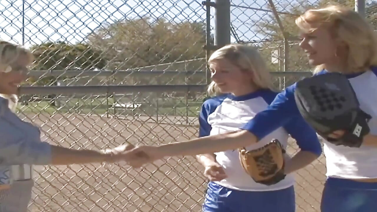 Top Sexy Lesbians in Action
