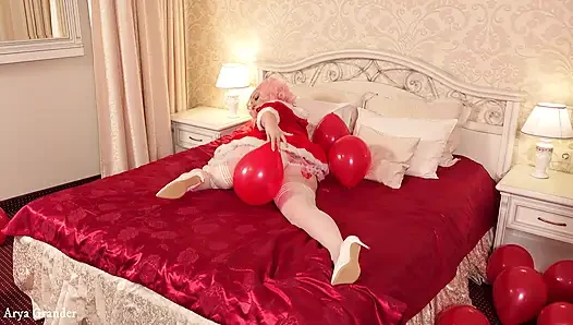 Masturbasi bantal dan balon udara fetish santa MILF