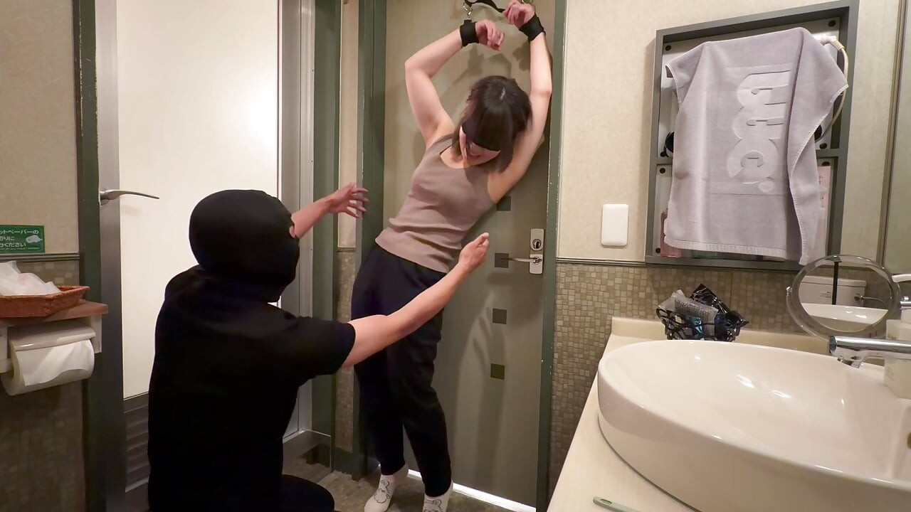 Tickled a married woman: Clothed edition