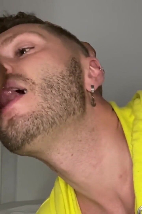 Mars pumps juice from her new boyfriend