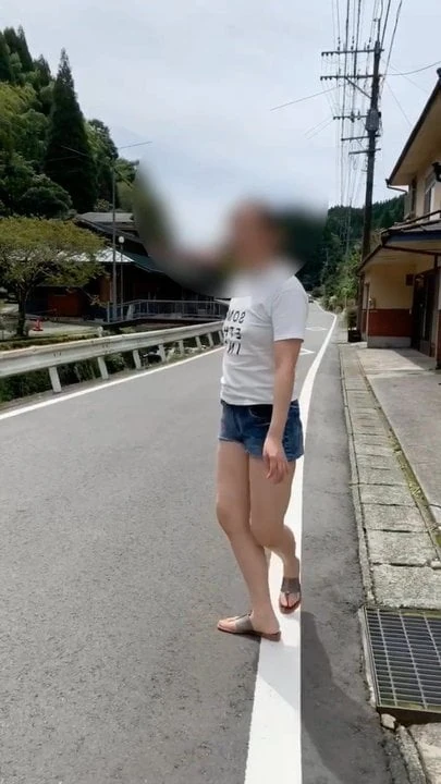 Japanese milf in onsen side of the road
