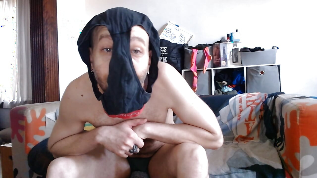 arthur too hottt for his clothes