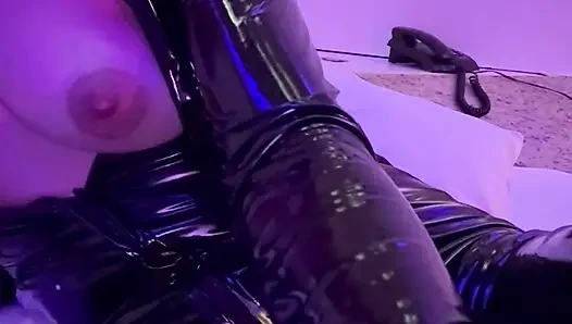 Hot seduces puts her hand in her pussy and tries to put the dildo together