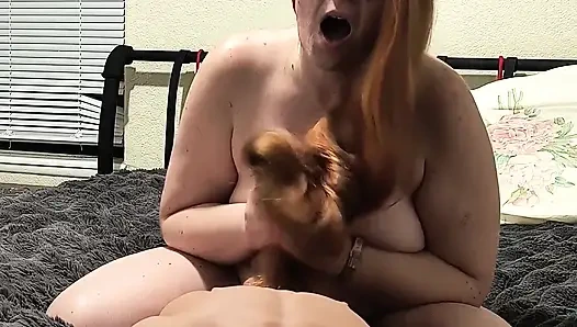 Рыжая Repunzel трахает себя своими волосами и дрочит волосами секс-кукла