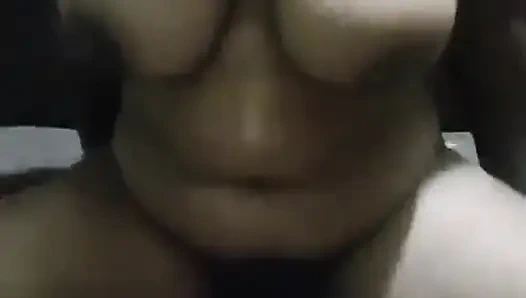 Hintli tamil teyze parmaklıyor