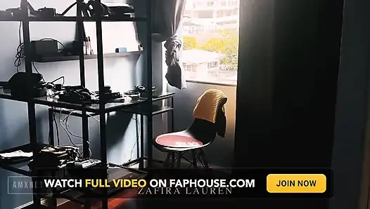 Живой эфир с Faphouse модель Zafira Lauren в Италии