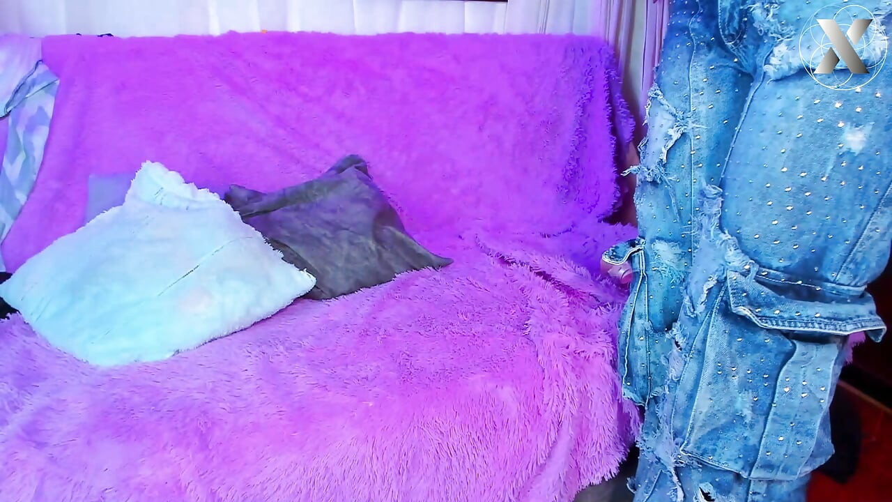 Facesitting cu squirt direct în gură - Beau squirt-ul meu