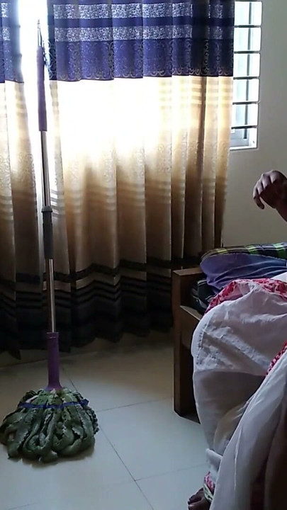 (Desi Nakurni Ko Jabardast Choda malik ke step beta) Indian Maid Fucked while sweeping his Room - Big Boobs &amp; Huge Ass 35yo Maid | Clip 1