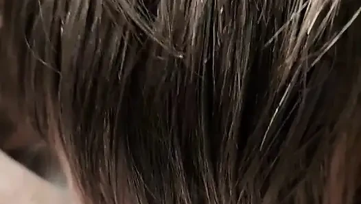 Versaute ehefrau fickt stiefbruer des ehemanns, während er bei der arbeit ist!