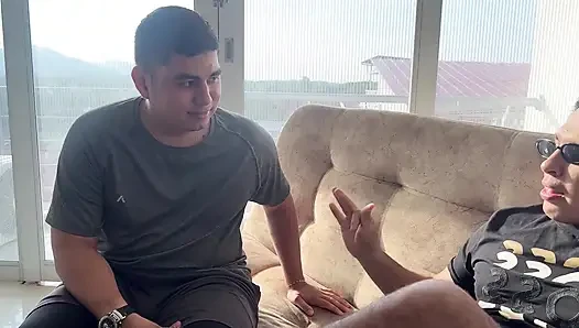 Yanindaki Kör Bir Adamin Kizini Seviştim, Sperm Üzerine Düştü Ve O Krem Olduğunu Düşündü