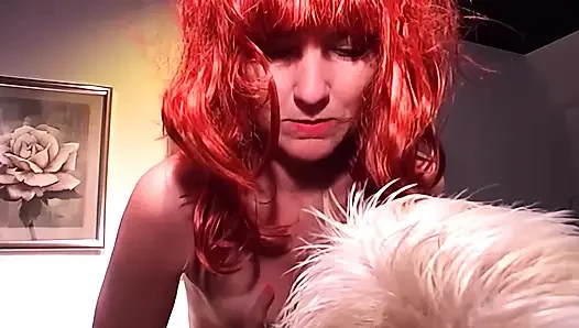 Lesbian liar dan cewek sange lagi asik muasin memeknya pakai mainan seks sampai orgasme