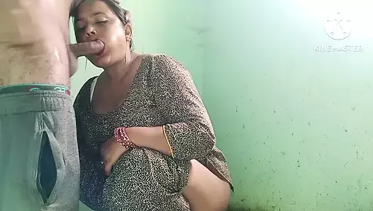 Desi fucking girl in toilet fuck with cousin boy