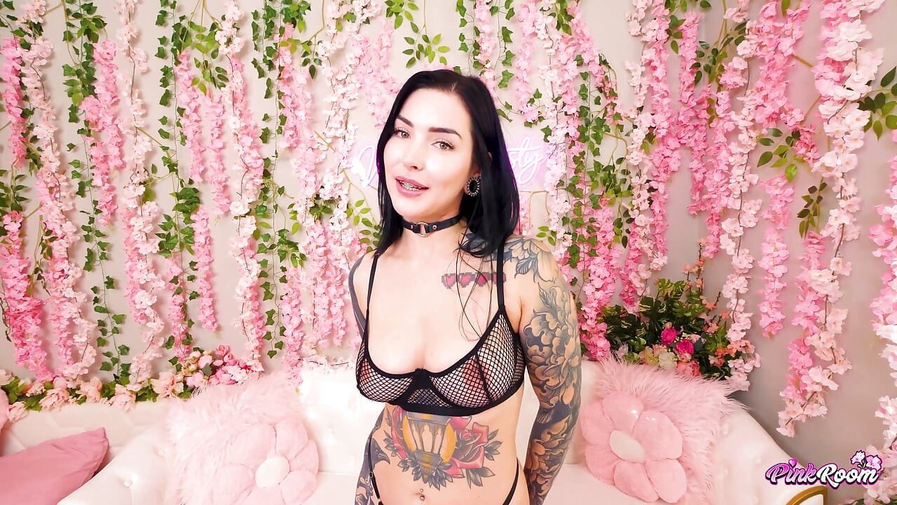 Pink Room Ep.30: Puta tatuada Mag Numb é usada e destruída