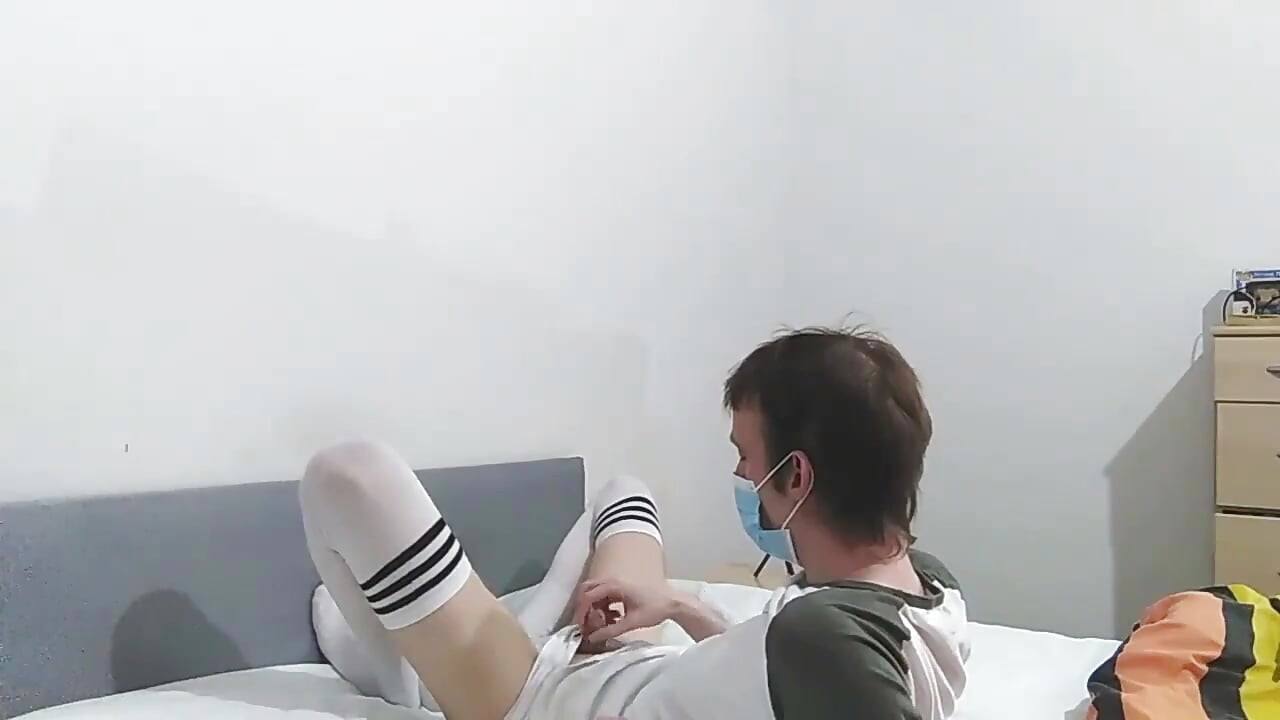 Twink Sammy Andrews se opet igra sa svojim kurcem!