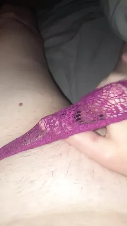 A quick fingering before bed