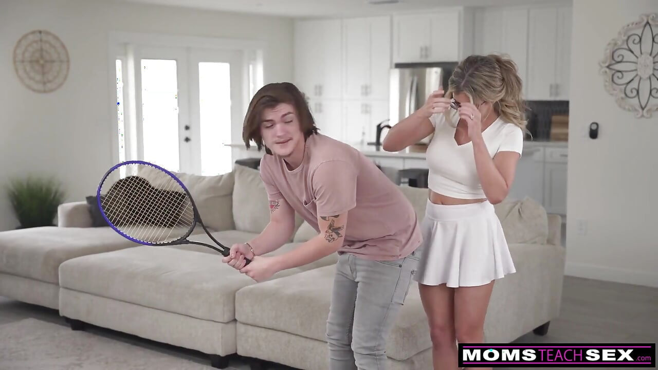 Stepmom Helps Me Sharpen up My Game - S19:e9