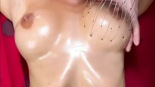 Тантрический массаж с огромным камшотом подтянутой милфы Briana Moon