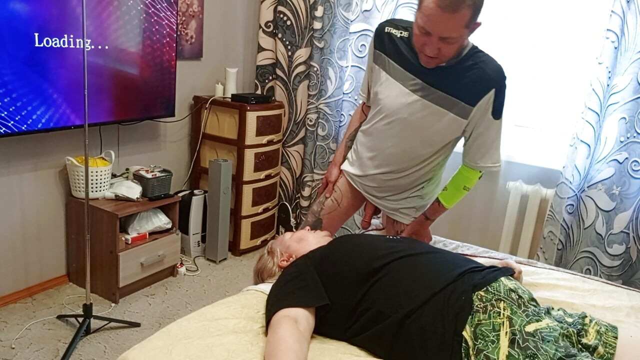 I jerk off my cock and fuck my neighbor in my mouth to cum on her