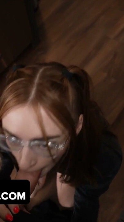 Fiica vitregă Ginger cu aparat dentar Reese Robbins este umplută cu spermă de tatăl vitreg pervers - dadcrush | Clip 2