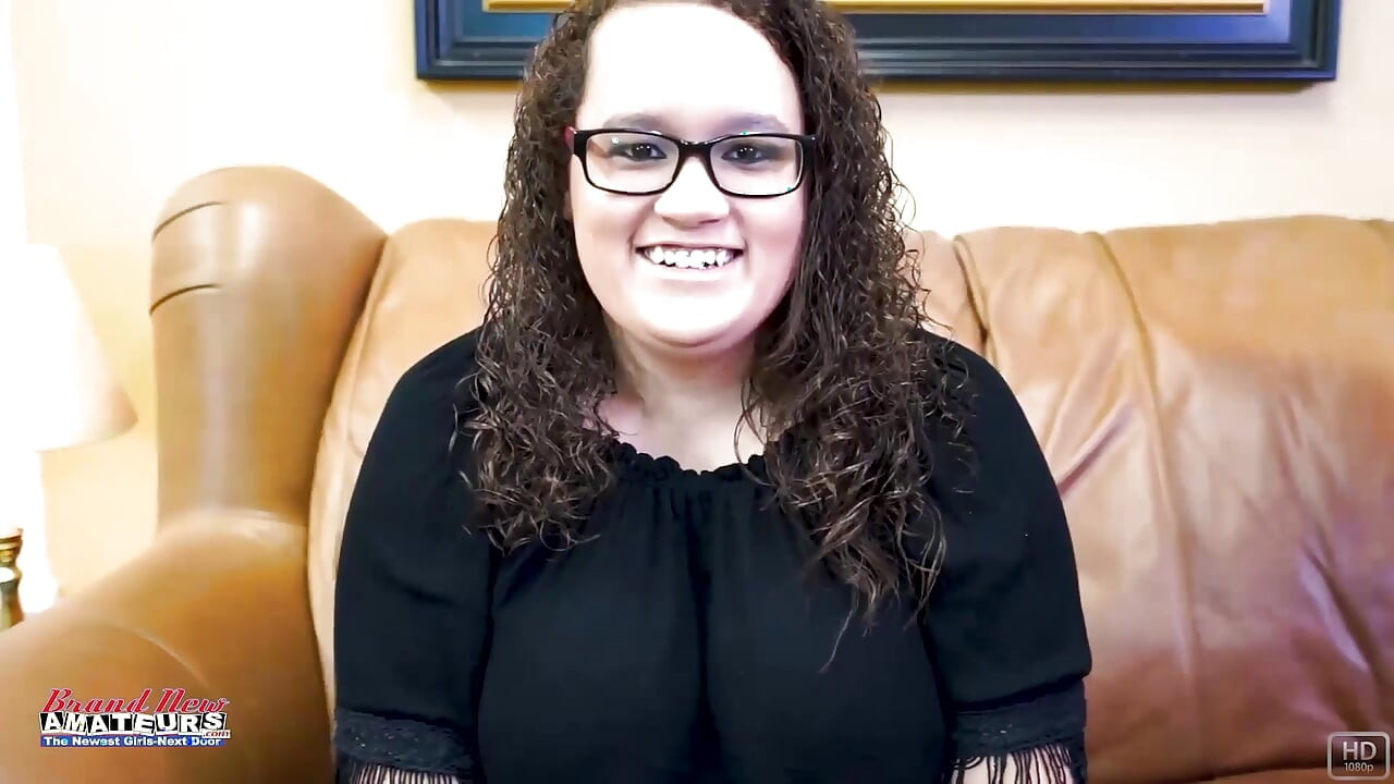 ความสนุกในวันหยุดกับ Harper B ที่มีเสน่ห์เพลิดเพลินกับน้ําเงี่ยง!