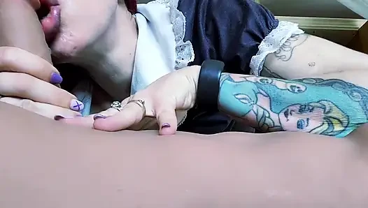 Ich furze auf die Puppe und lutsche sie