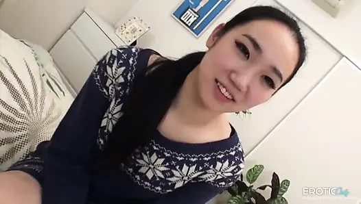 Hardcore Threesome with Vibrator and a Wet Pussy