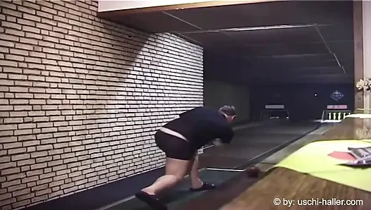Maritta, Margarita ve Uschi ve 47 adamla bovling grup seks partisi