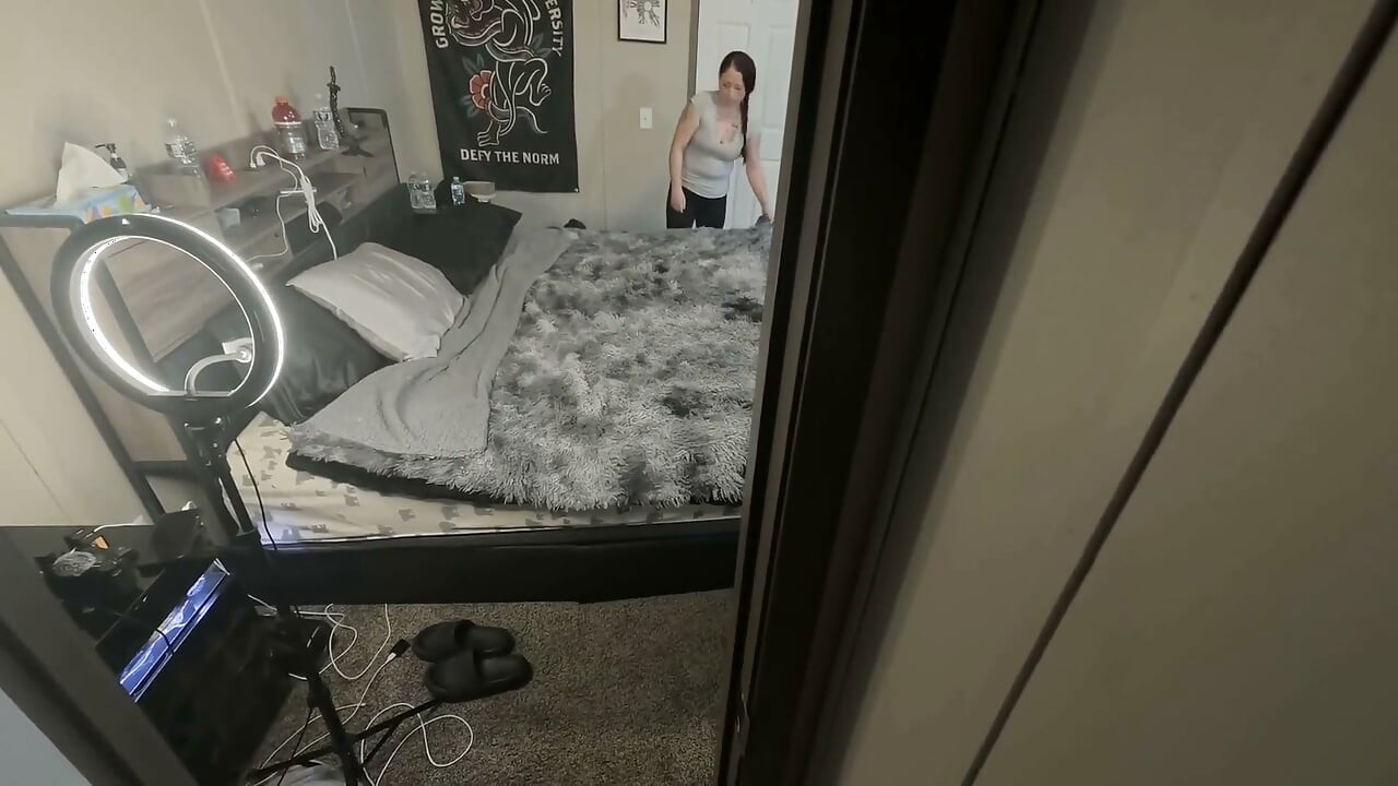 Peeper Creeper Ep 1 Monster in the Closet
