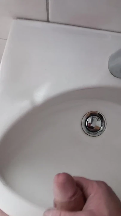 Sink hose down