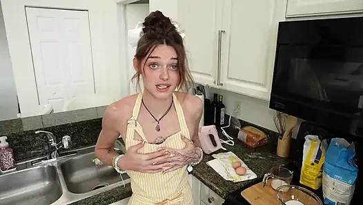 Stepsis Daisy Love Bakes & Squirts on My Dick in Kitchen Sex