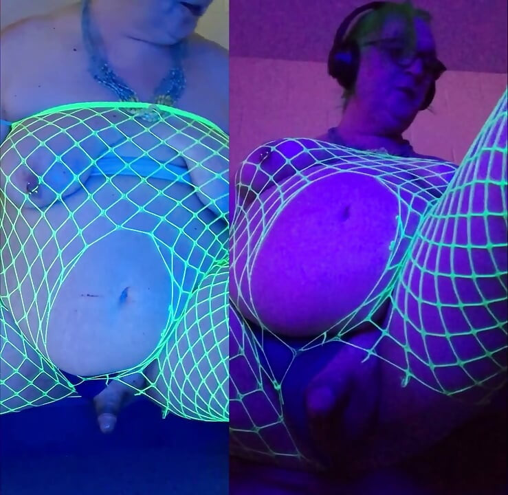 Double Mint Cum – a Green Goddess hologram